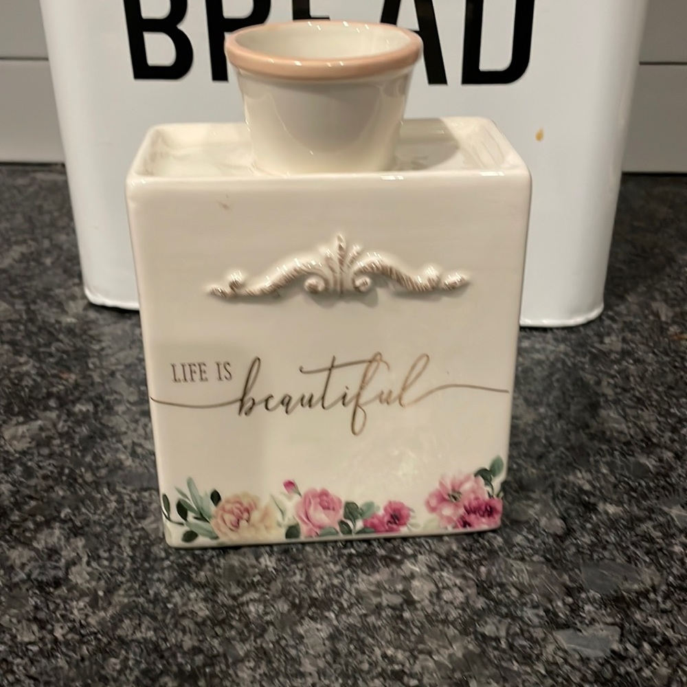 Flower vase
